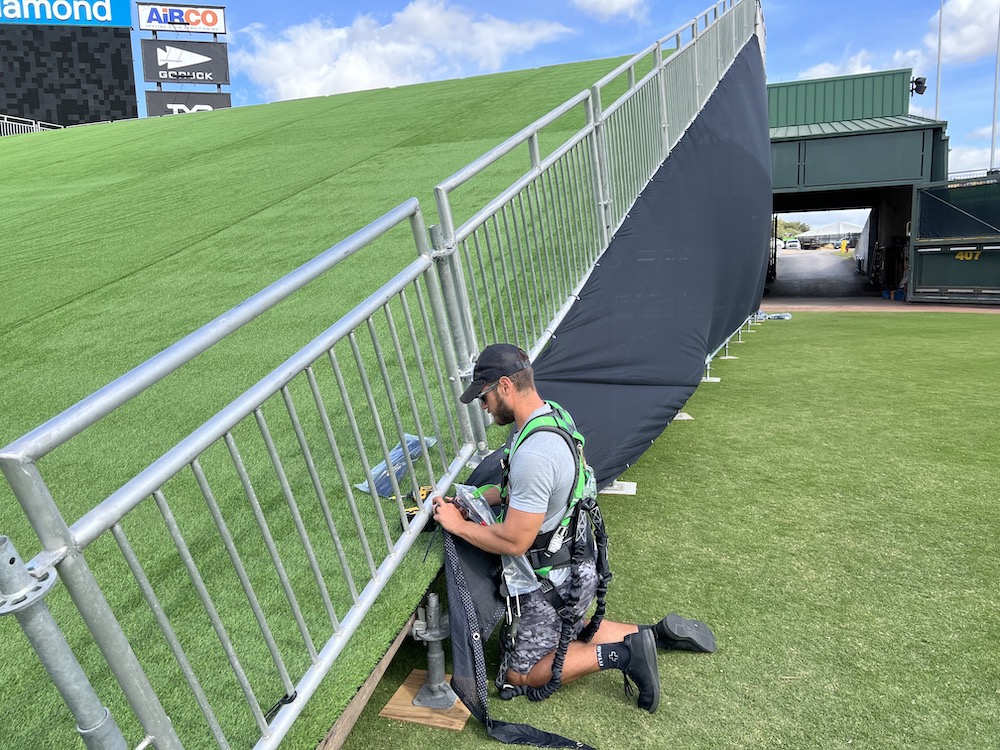 SignsRx professional installation for banners and signs at events