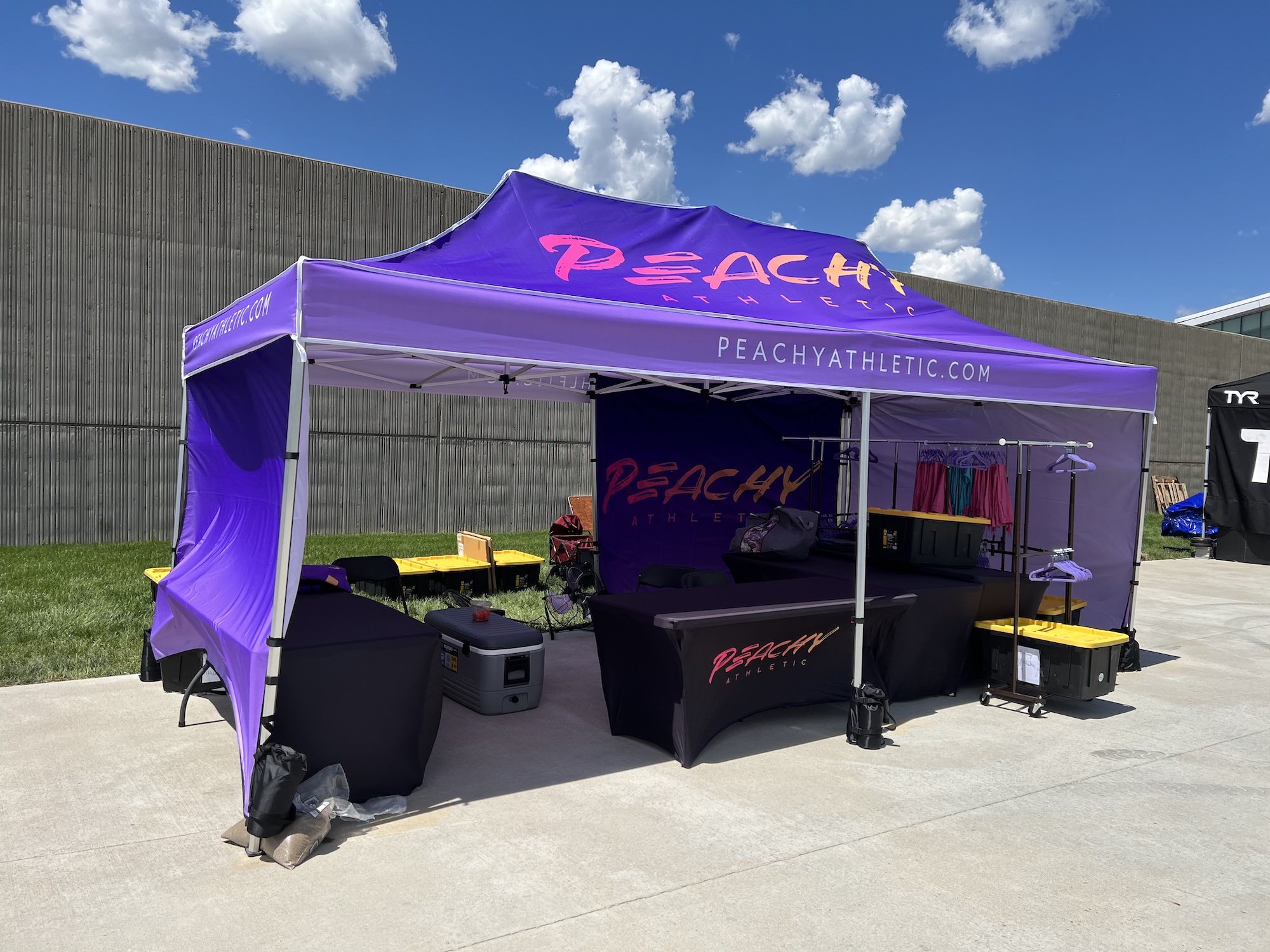 Custom trade show booth solutions for impactful event branding