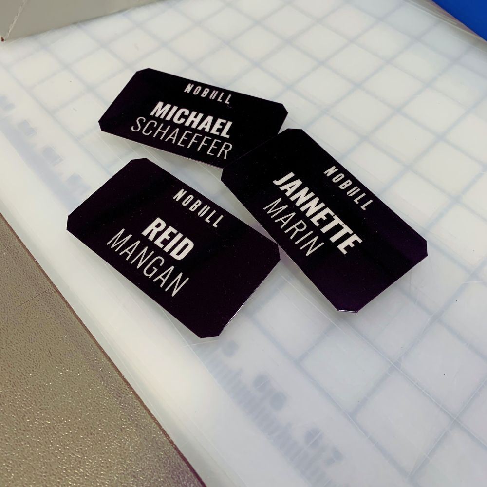 Magnetic name tag with a clean, professional design. Easy to attach, securely stays in place without pins, perfect for events, conferences, and business settings.